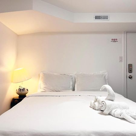 Simple & Tidy Private Rooms โตรอนโต ภายนอก รูปภาพ